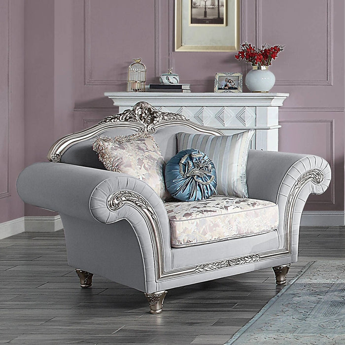 Chair w/3 Pillows