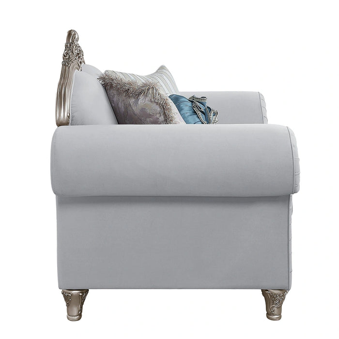 Chair w/3 Pillows